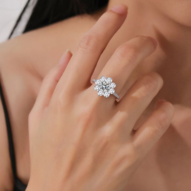 1 Carat Sunflower Moissanite Ring in 925 Sterling Silver – Romantic Floral Design